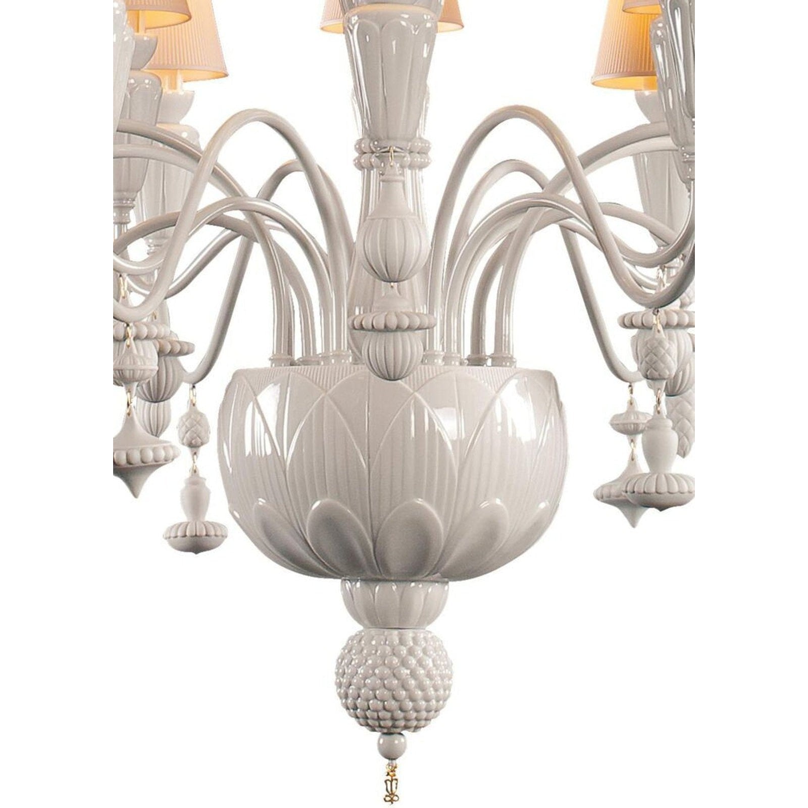 Vintage Nexora 16 Light Chandelier