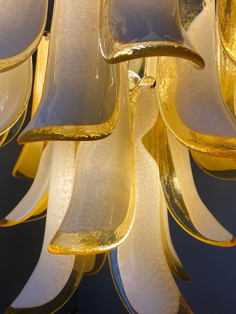 Murano Chandelier – 26 petals – Amber
