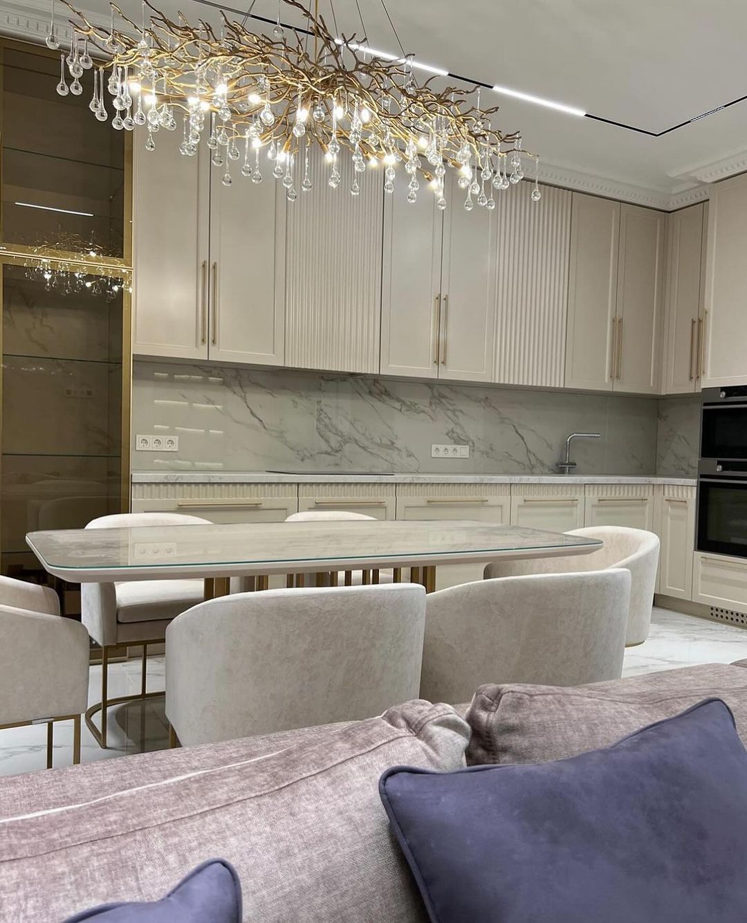 Stunning Tree Branch Crystal Chandelier with Clear Teardrop-shaped for Living/Dining Room