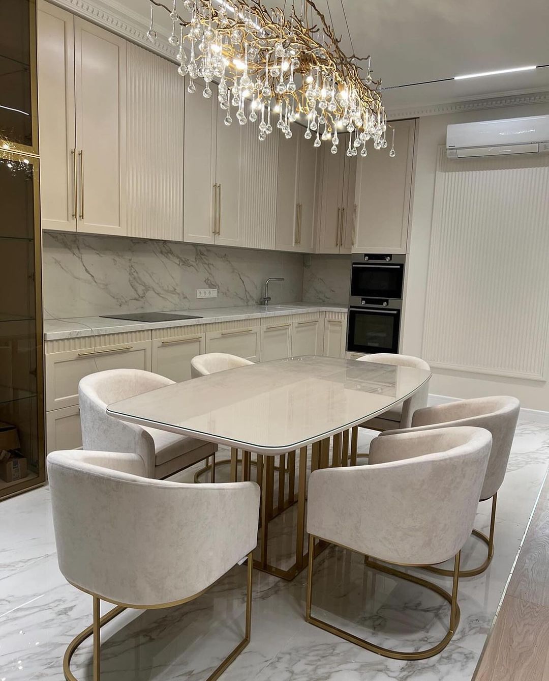 Stunning Tree Branch Crystal Chandelier with Clear Teardrop-shaped for Living/Dining Room