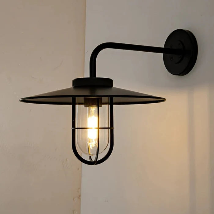 Utilitaire Barn Outdoor Sconce